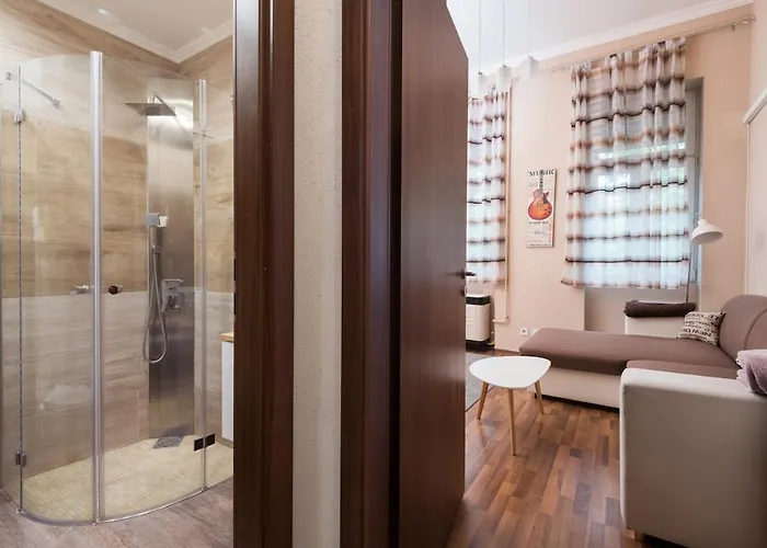Cozy At Puskas Stadium Apartment *